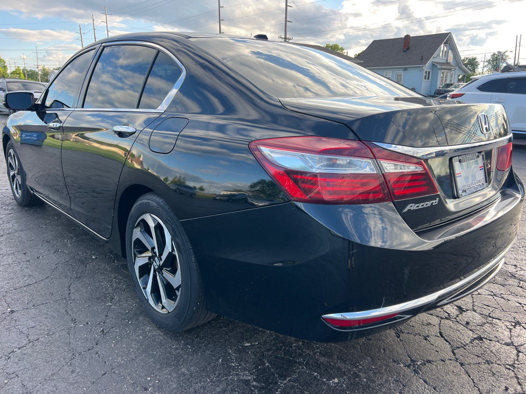 2017 Honda Accord Image 5
