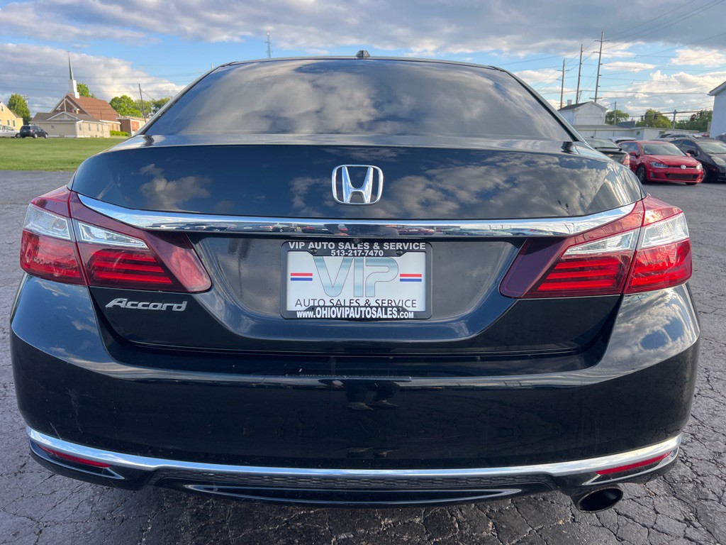 2017 Honda Accord Image 6