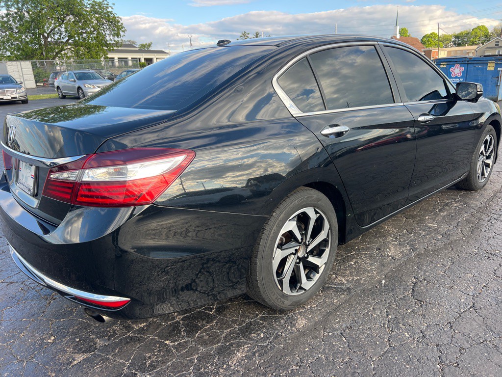 2017 Honda Accord Image 7