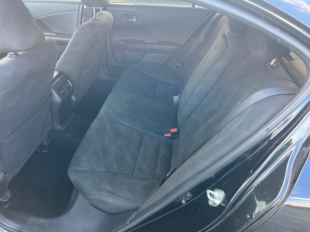 2017 Honda Accord Image 13