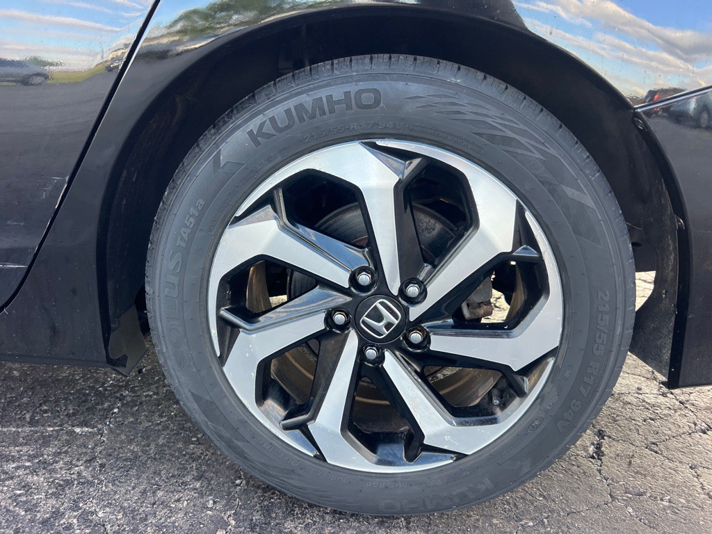 2017 Honda Accord Image 37