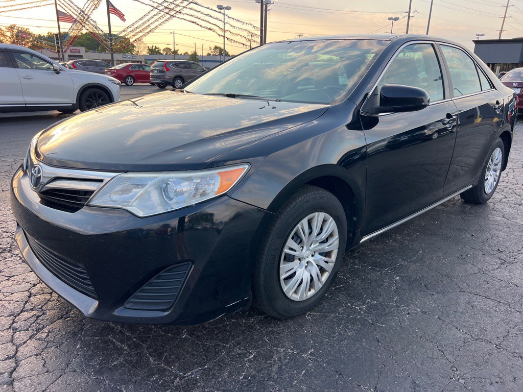 2014 Toyota Camry Image 3