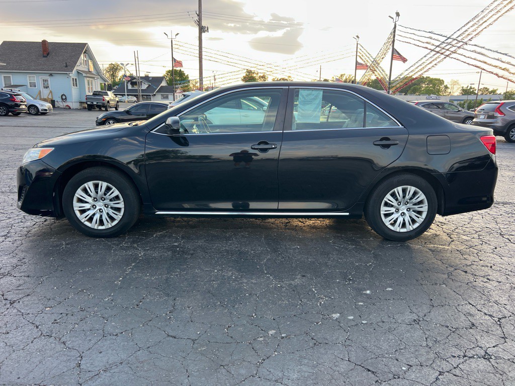 2014 Toyota Camry Image 4