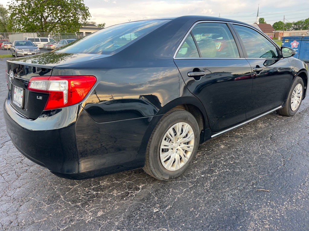 2014 Toyota Camry Image 7