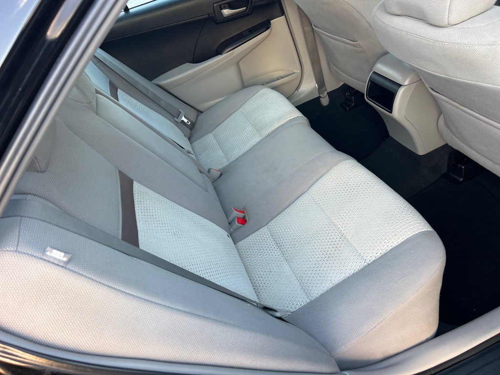 2014 Toyota Camry Image 15