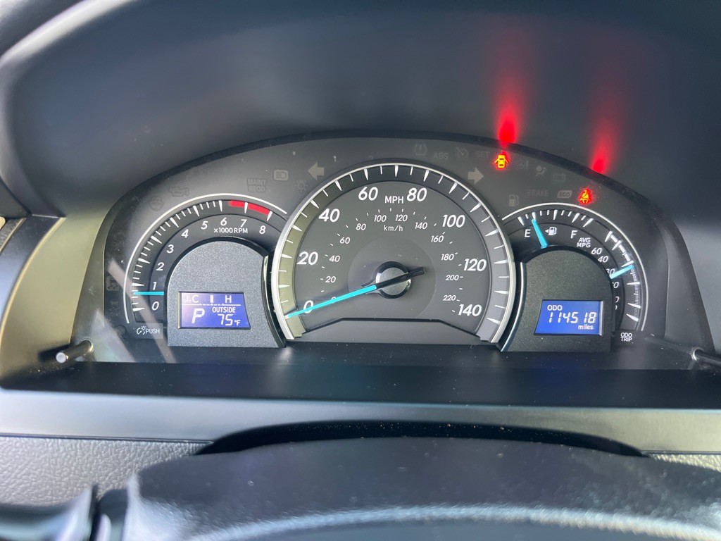 2014 Toyota Camry Image 28
