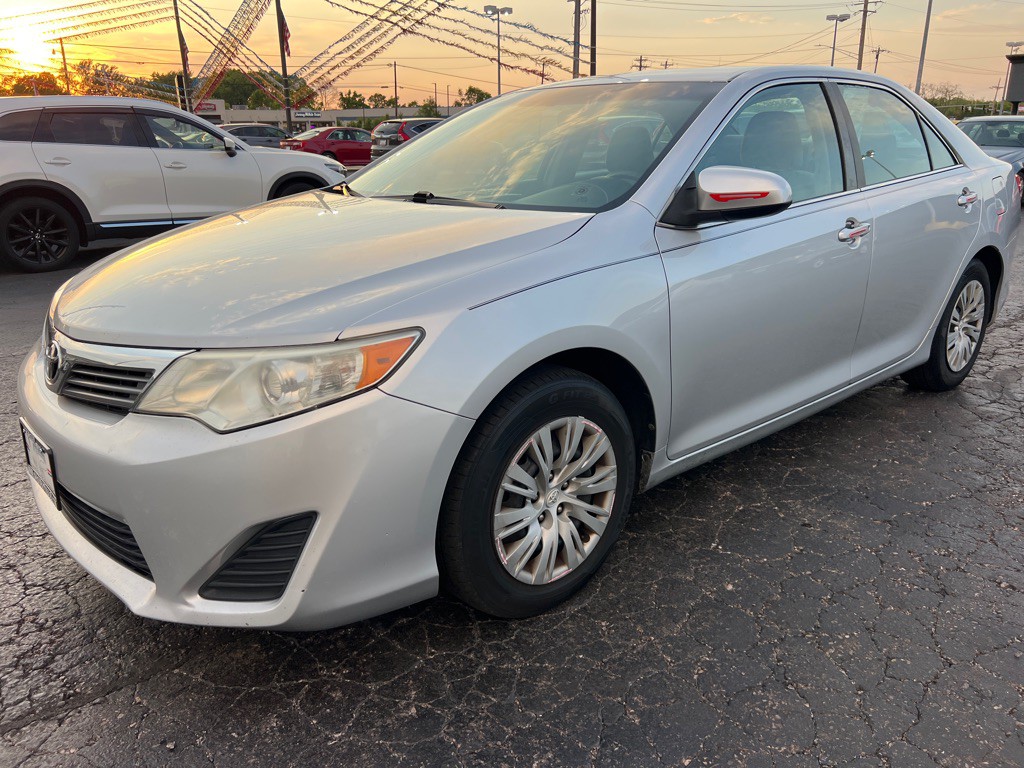 2014 Toyota Camry Image 3