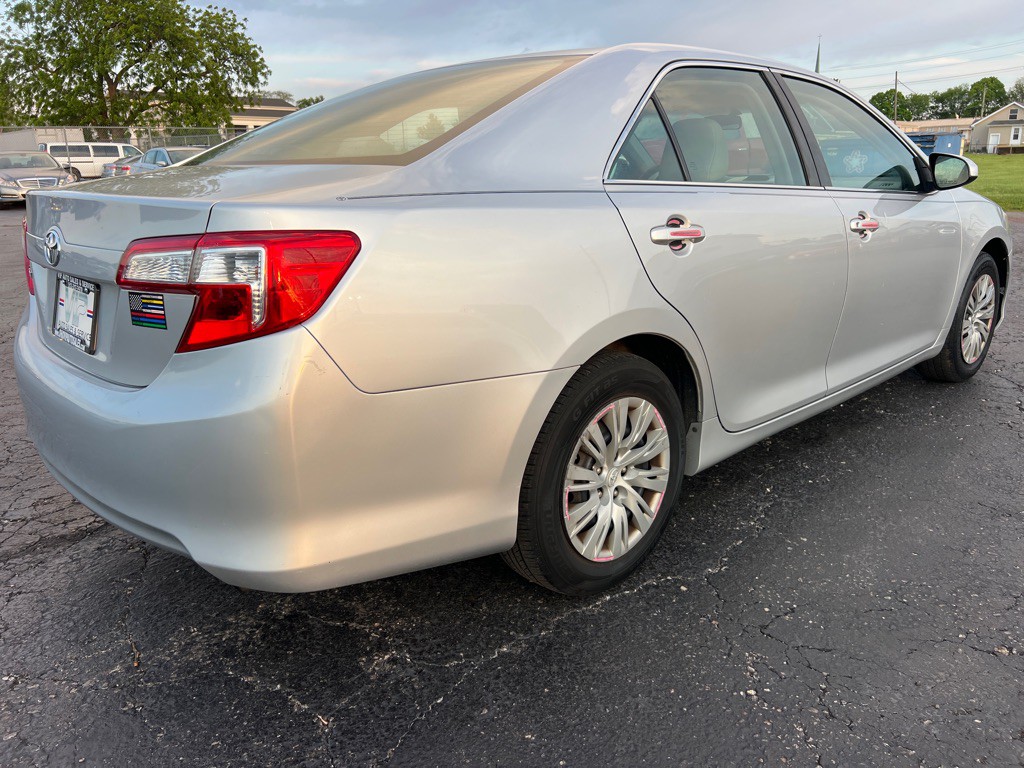 2014 Toyota Camry Image 7