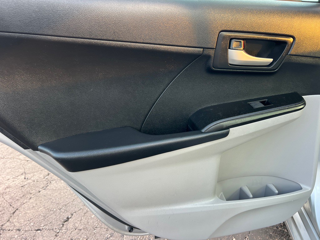 2014 Toyota Camry Image 12