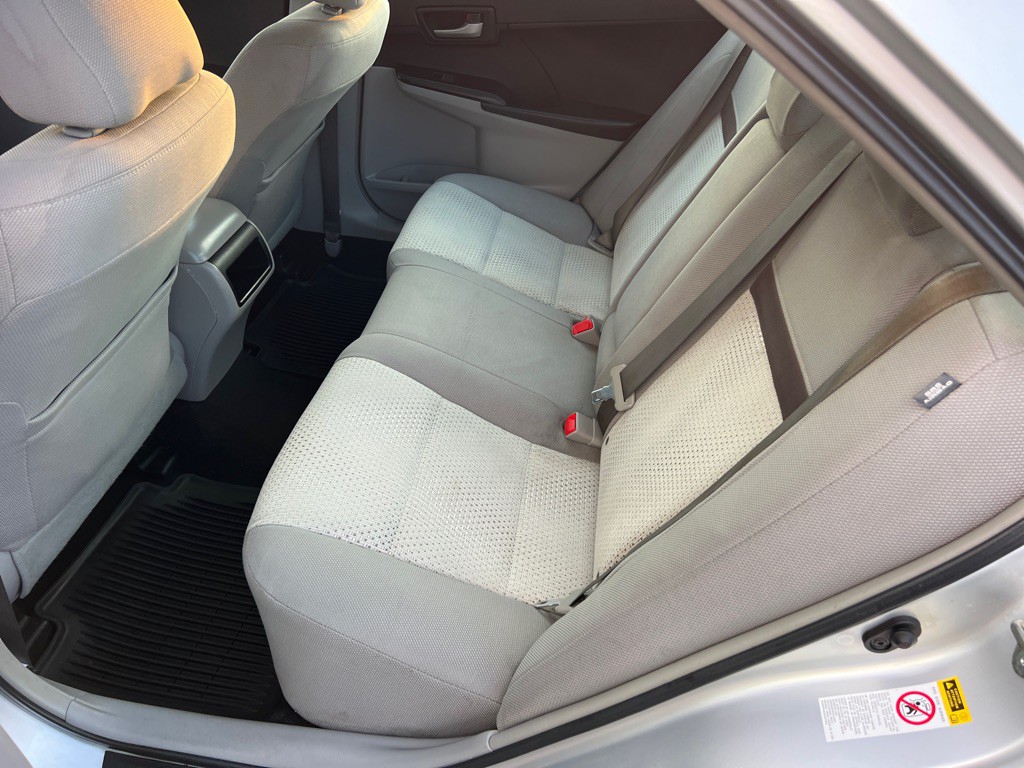 2014 Toyota Camry Image 13