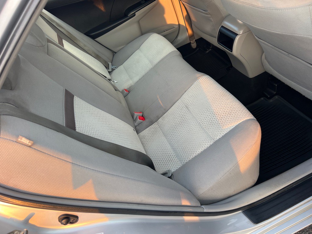 2014 Toyota Camry Image 15