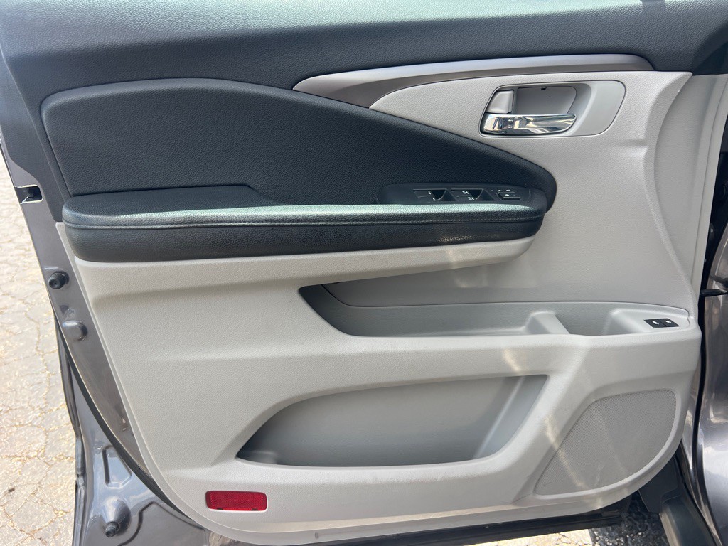 2016 Honda Pilot Image 11