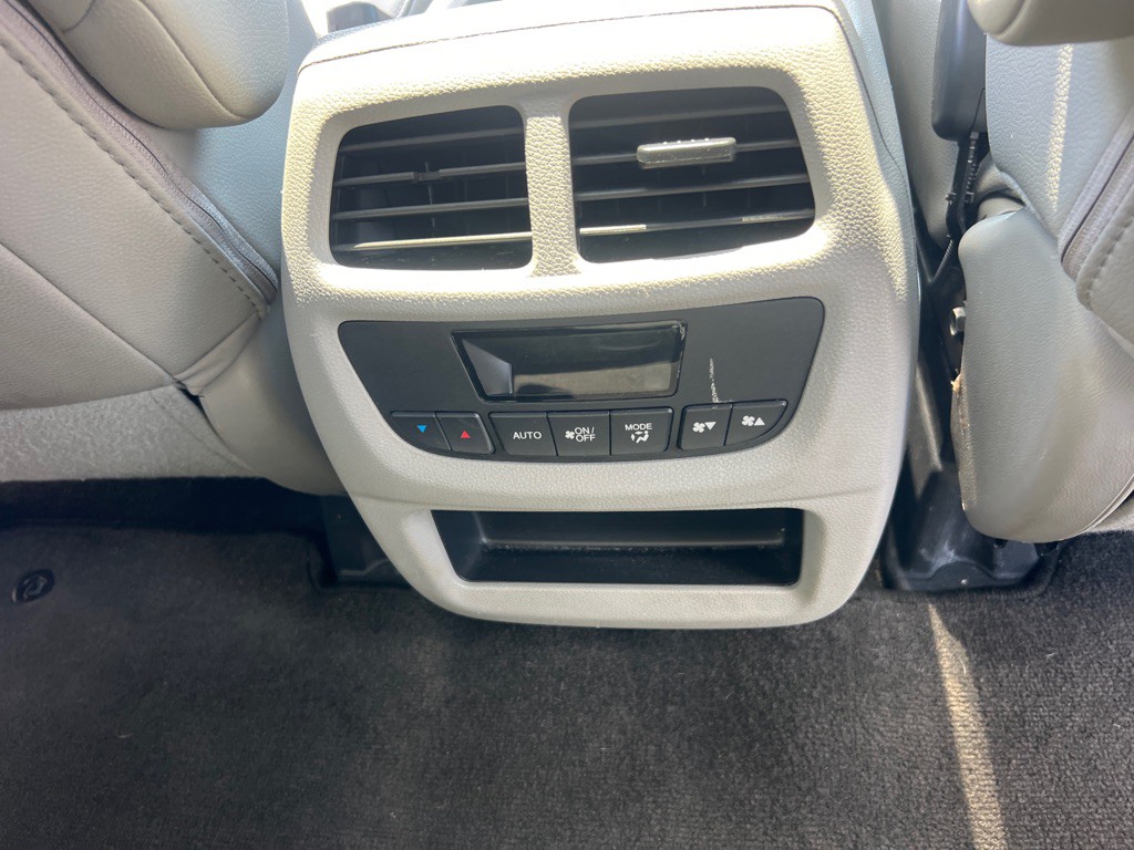 2016 Honda Pilot Image 21