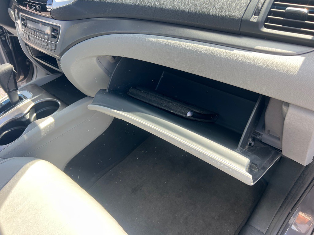 2016 Honda Pilot Image 25