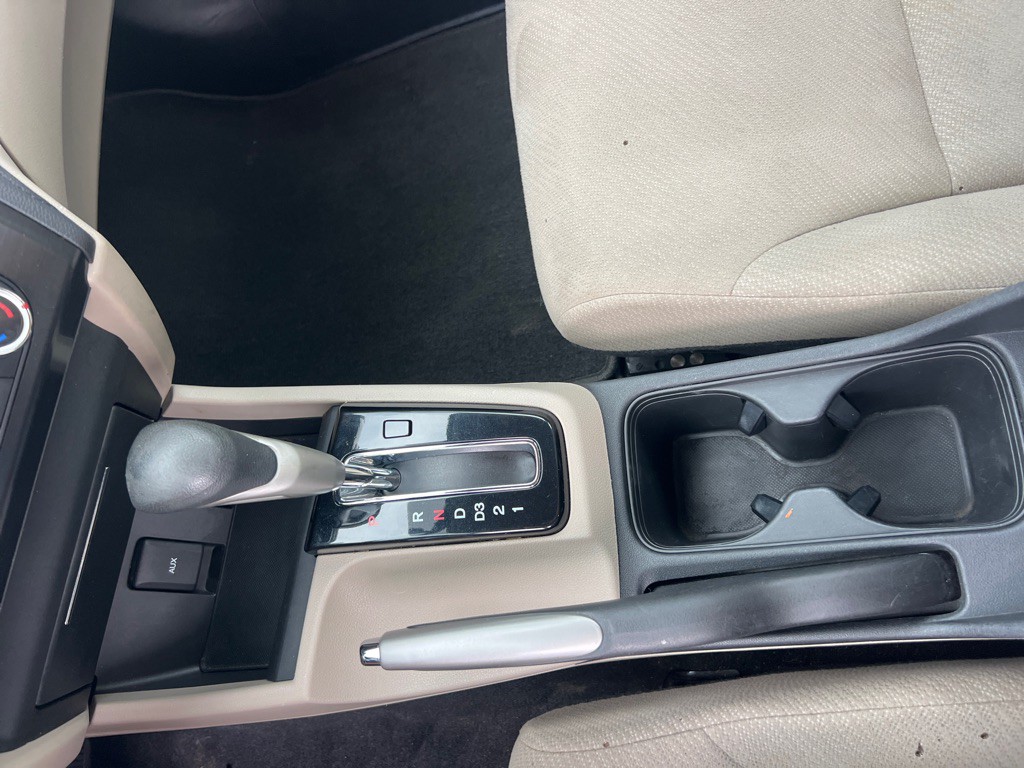 2013 Honda Civic Image 28