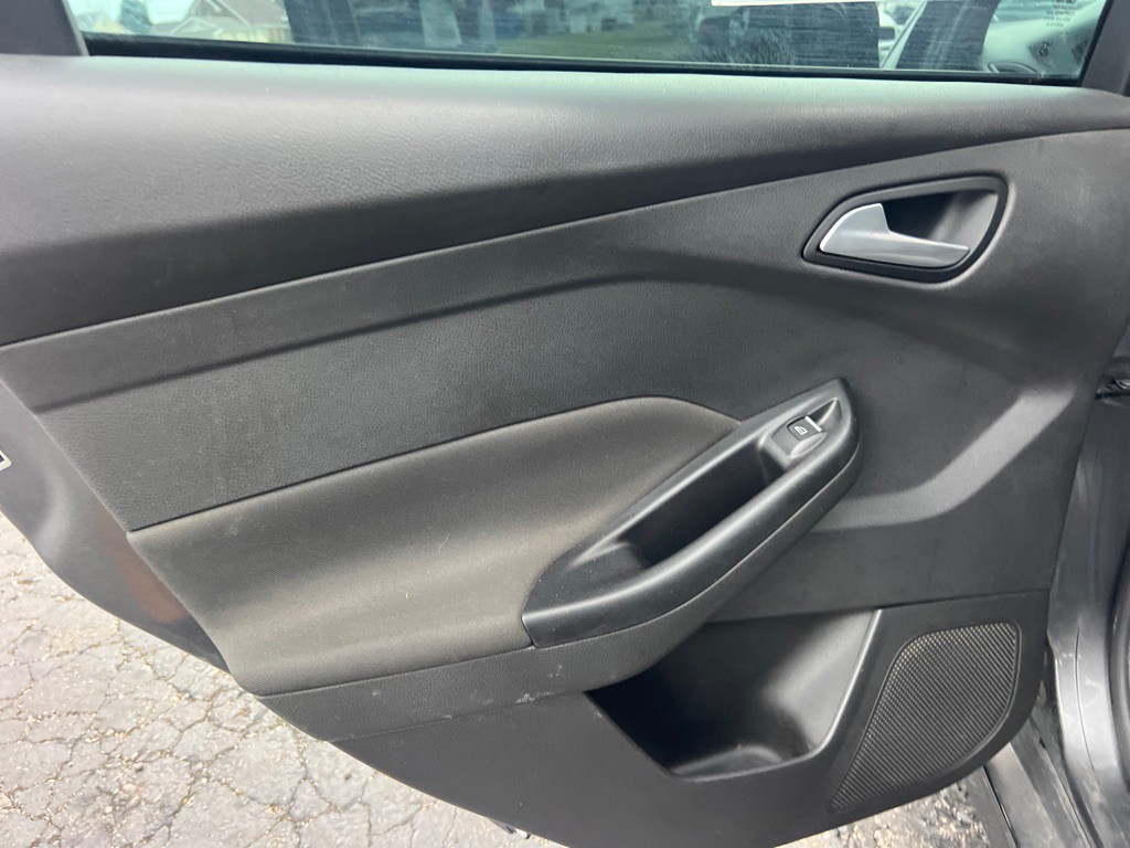2018 Ford Focus Image 13