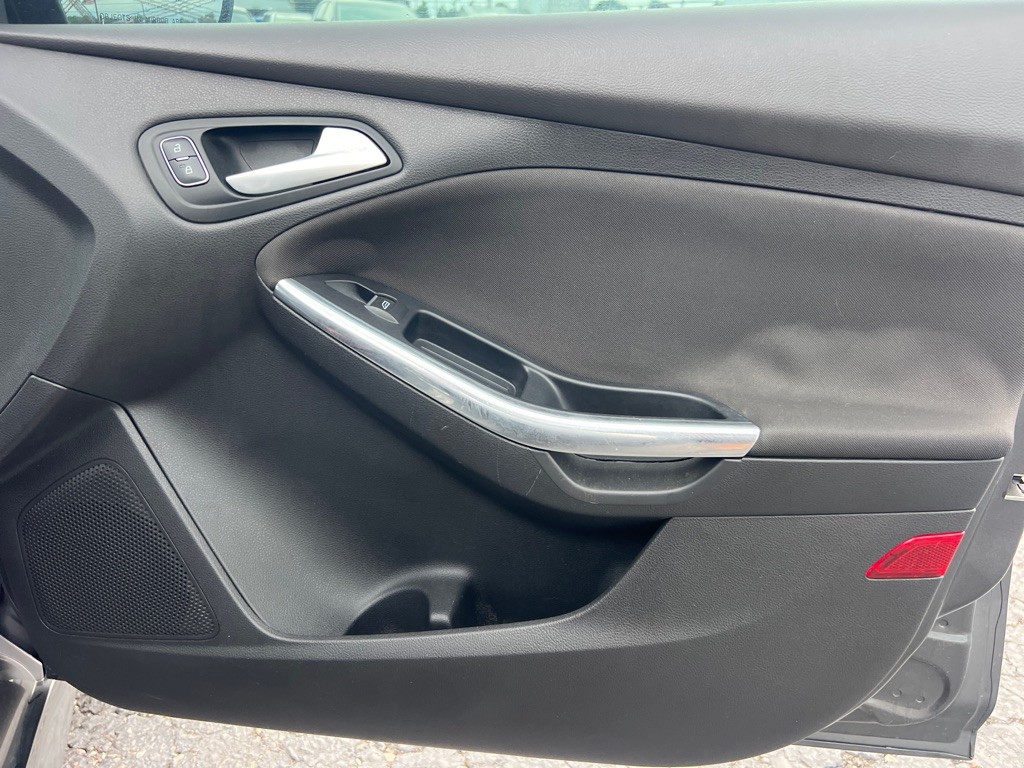 2018 Ford Focus Image 18