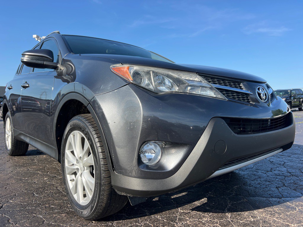 2015 Toyota Rav4 Image 1