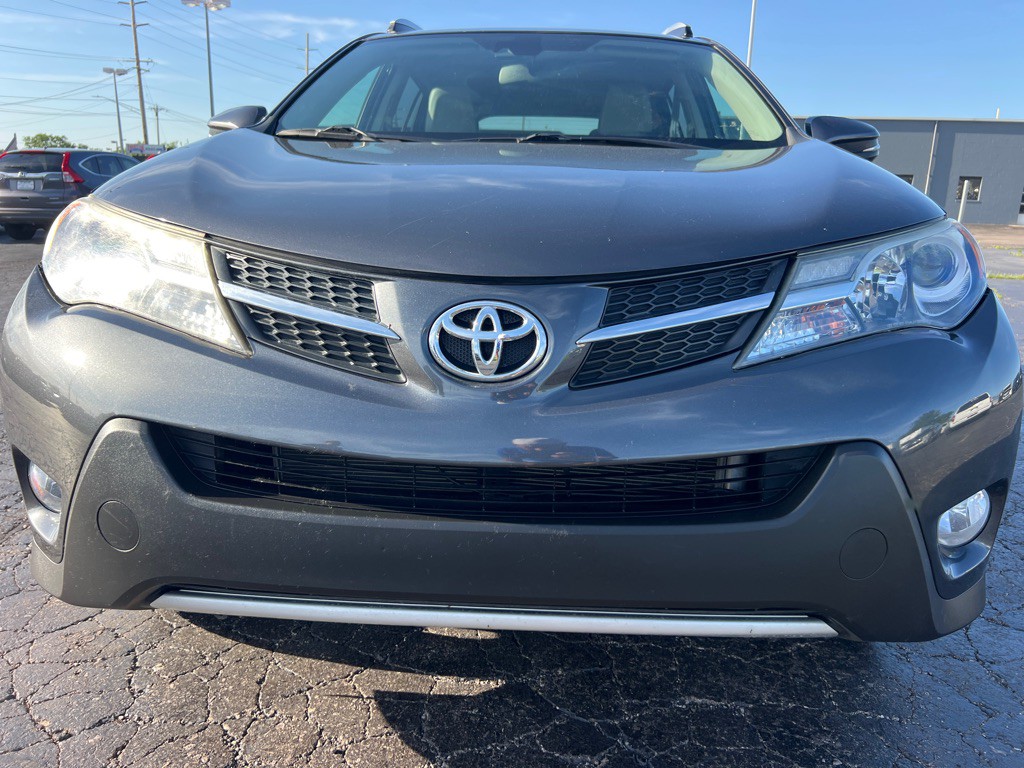 2015 Toyota Rav4 Image 2