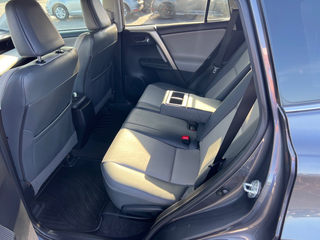 2015 Toyota Rav4 Image 13