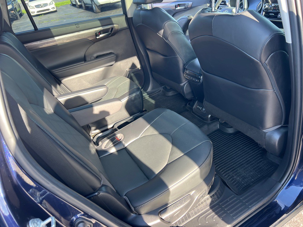 2022 Toyota Highlander Image 21
