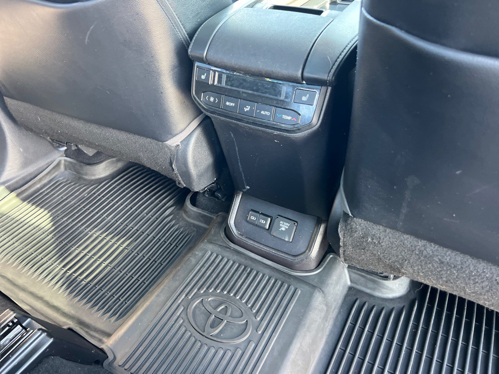 2022 Toyota Highlander Image 22