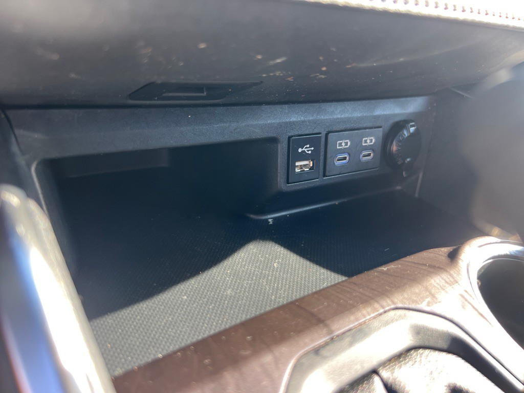 2022 Toyota Highlander Image 40