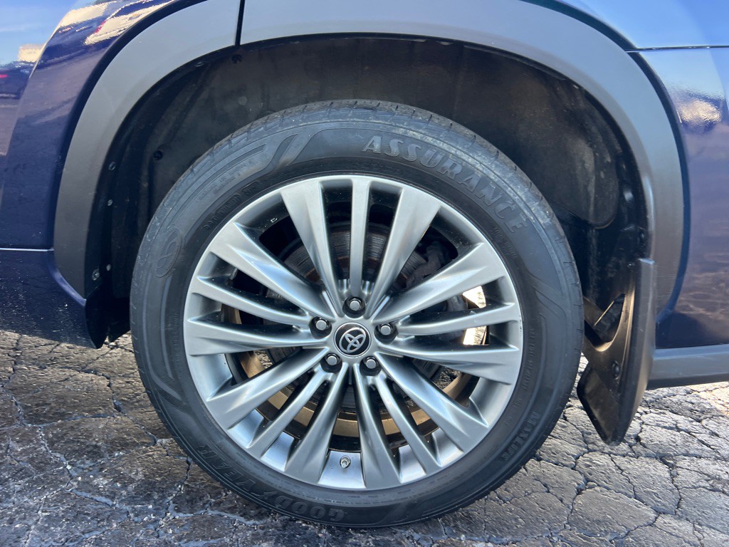 2022 Toyota Highlander Image 48