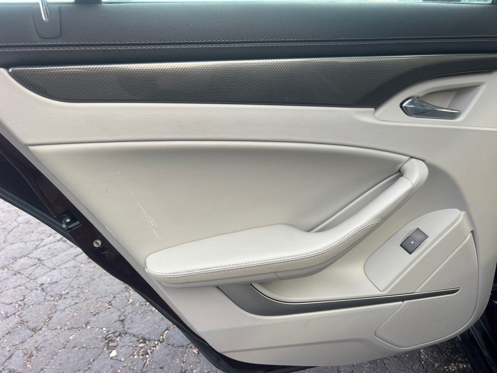 2009 Cadillac CTS Image 12
