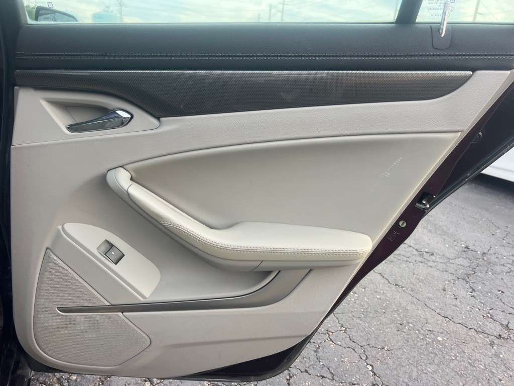 2009 Cadillac CTS Image 14