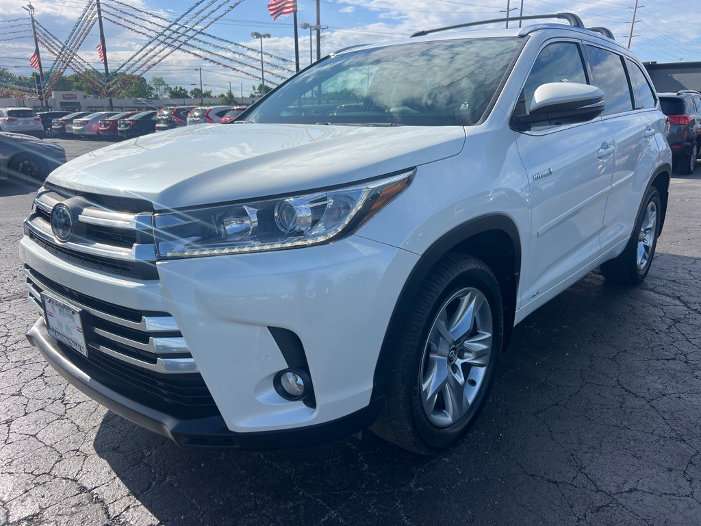 2017 Toyota Highlander Image 3