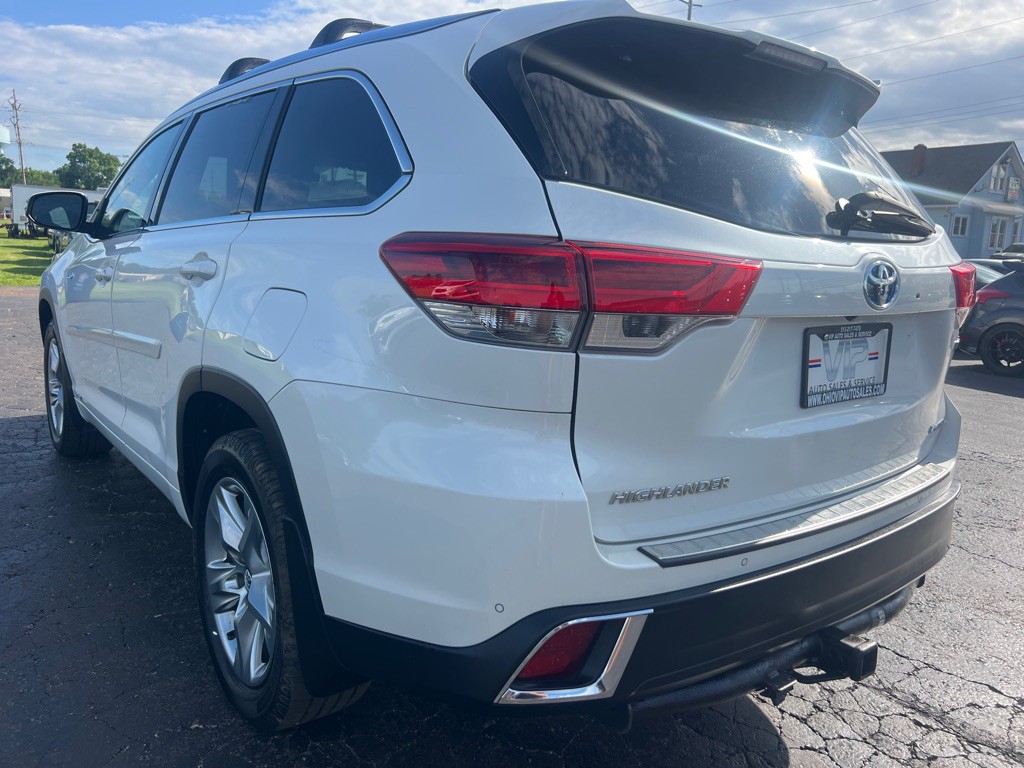 2017 Toyota Highlander Image 5