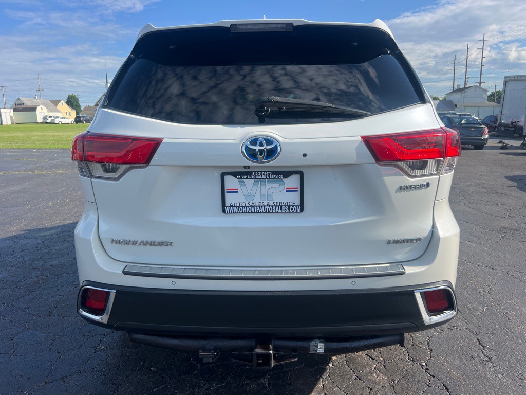 2017 Toyota Highlander Image 6