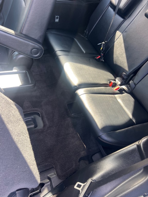 2017 Toyota Highlander Image 17