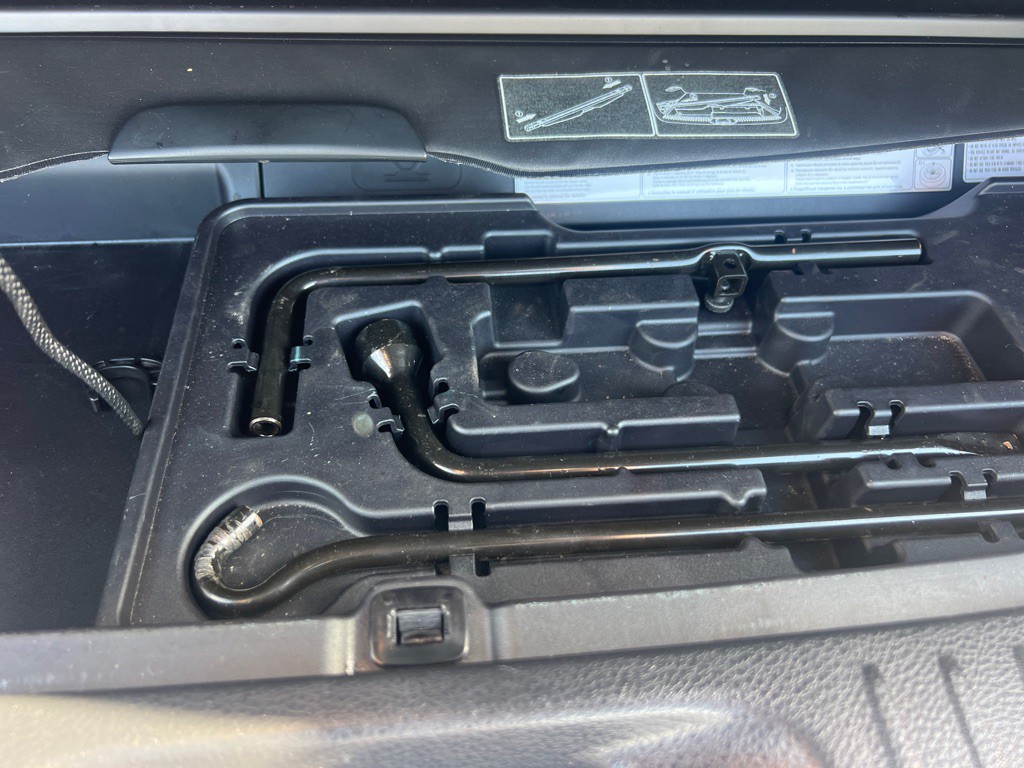 2017 Toyota Highlander Image 27