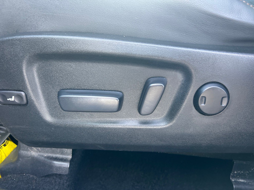 2017 Toyota Highlander Image 29