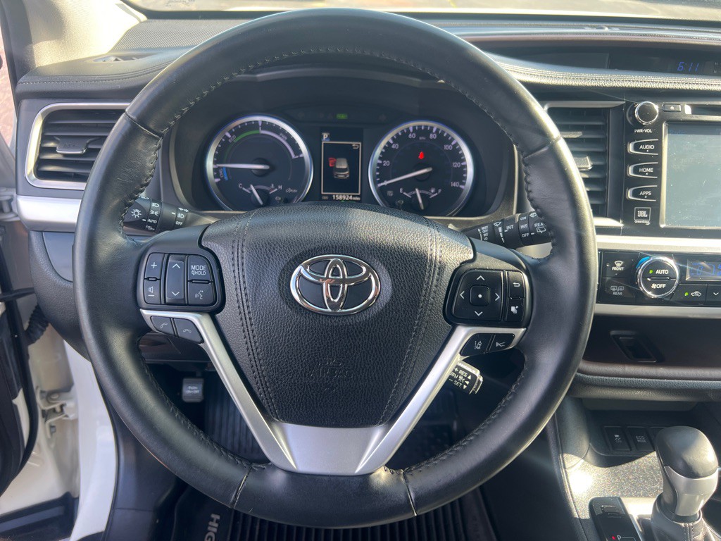 2017 Toyota Highlander Image 33