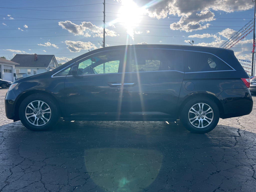 2011 Honda Odyssey Image 4