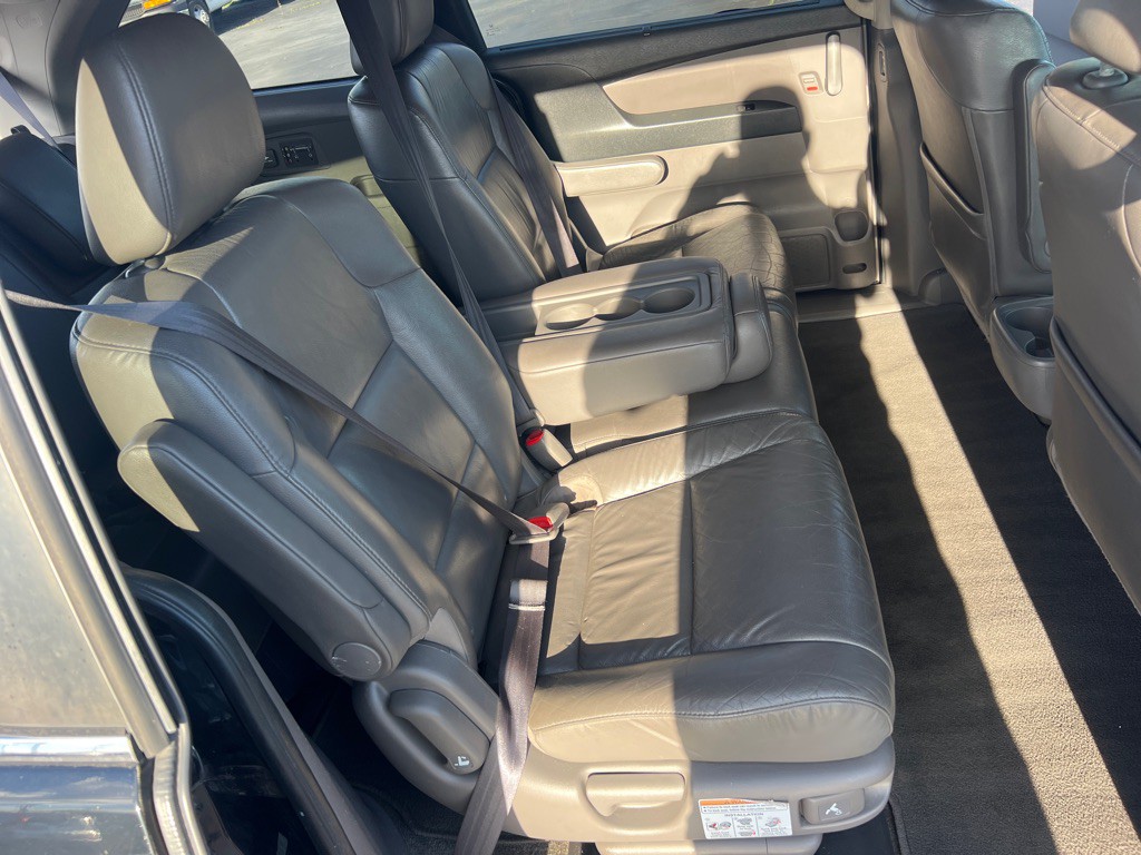 2011 Honda Odyssey Image 16