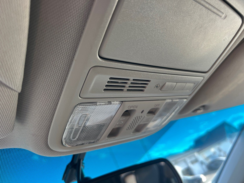 2011 Honda Odyssey Image 37