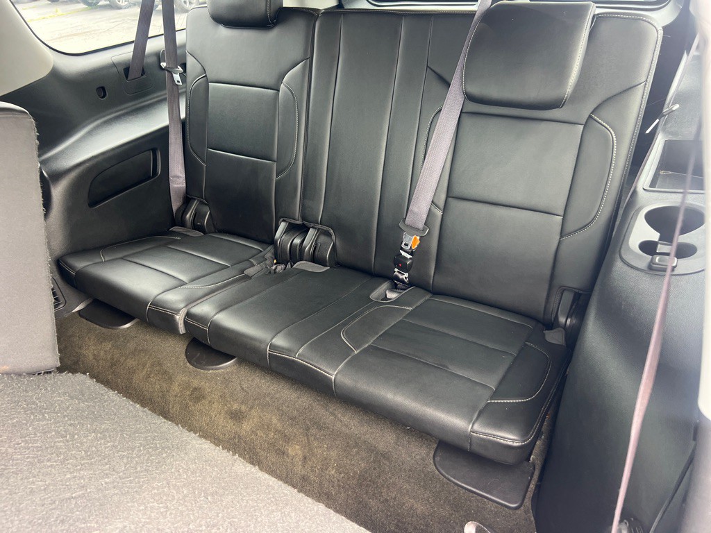2015 Chevrolet Suburban Image 16