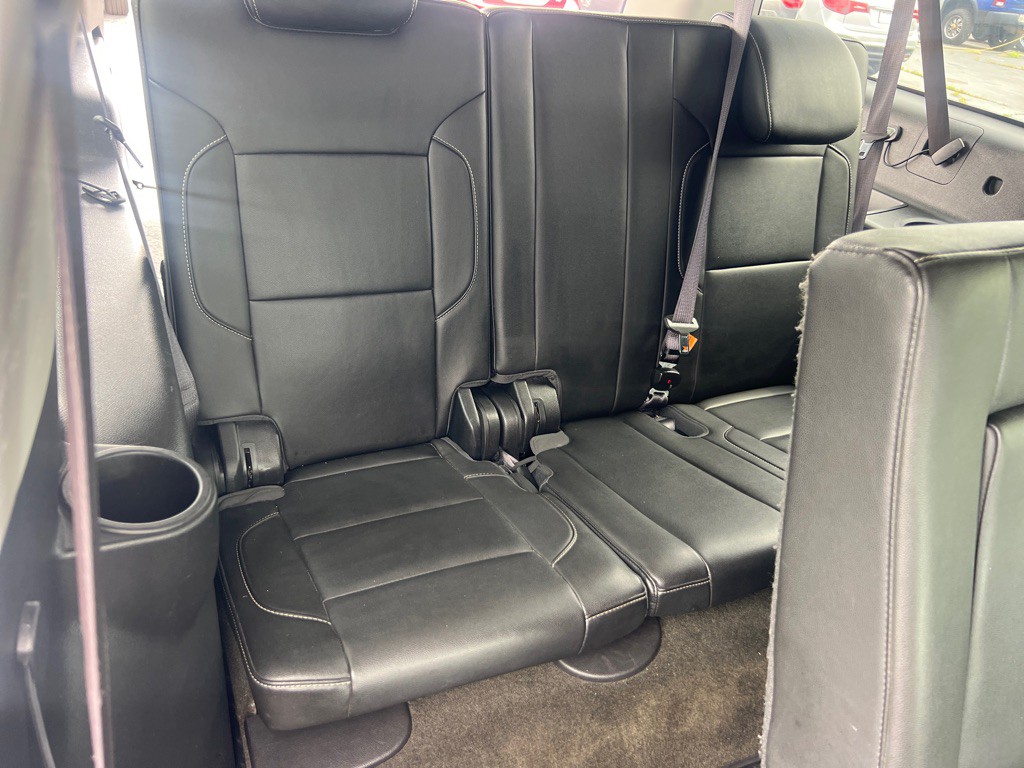 2015 Chevrolet Suburban Image 17