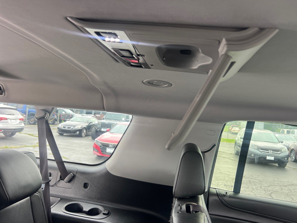 2015 Chevrolet Suburban Image 21