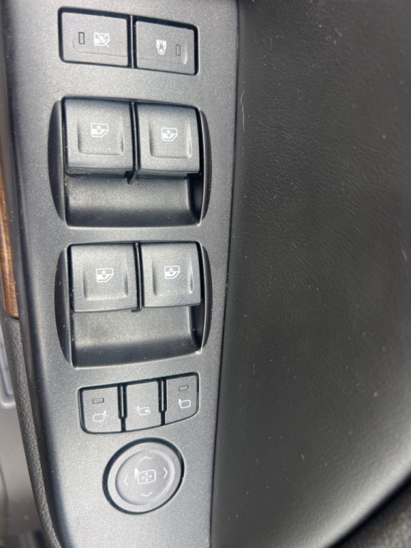 2015 Chevrolet Suburban Image 31