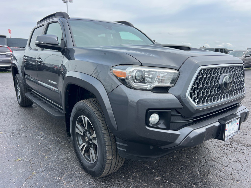 2018 Toyota Tacoma Image 1