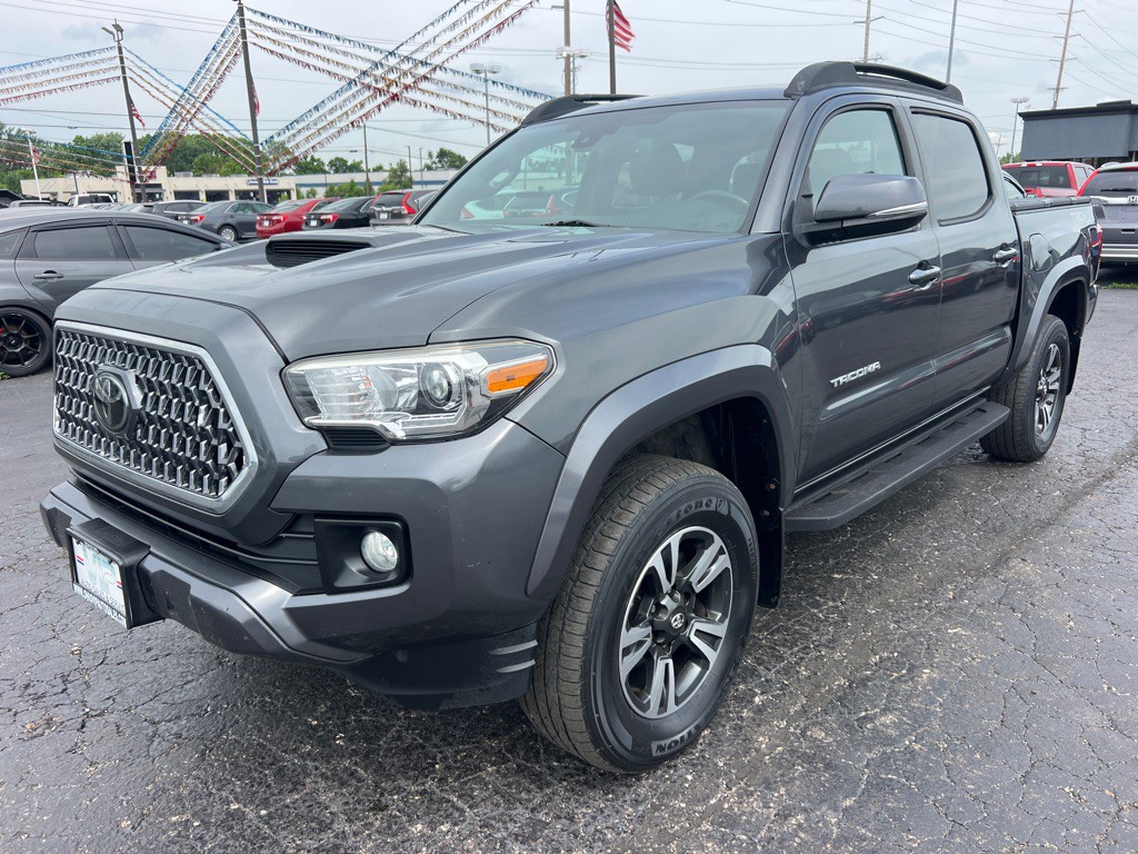2018 Toyota Tacoma Image 3