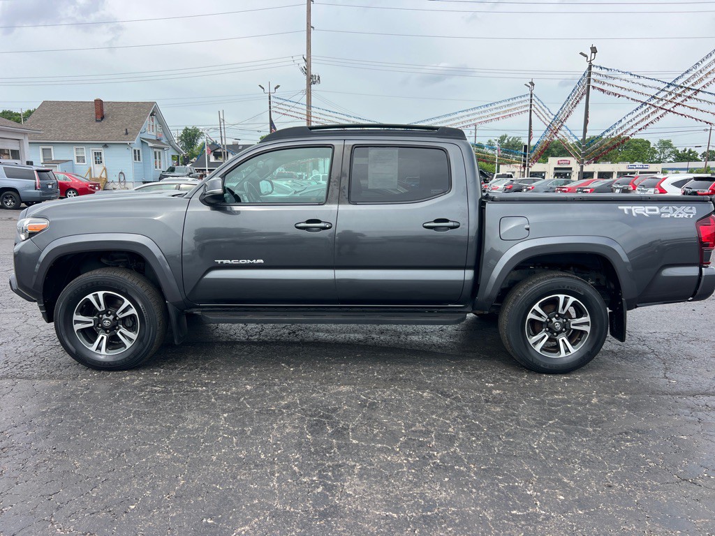 2018 Toyota Tacoma Image 4