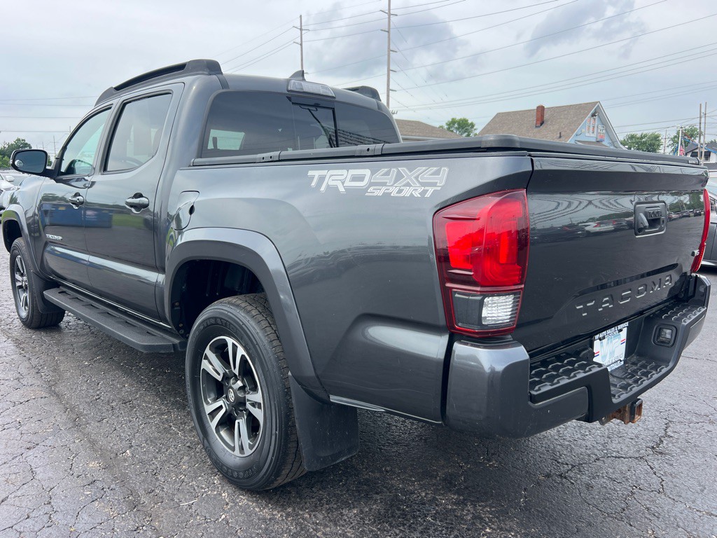 2018 Toyota Tacoma Image 5