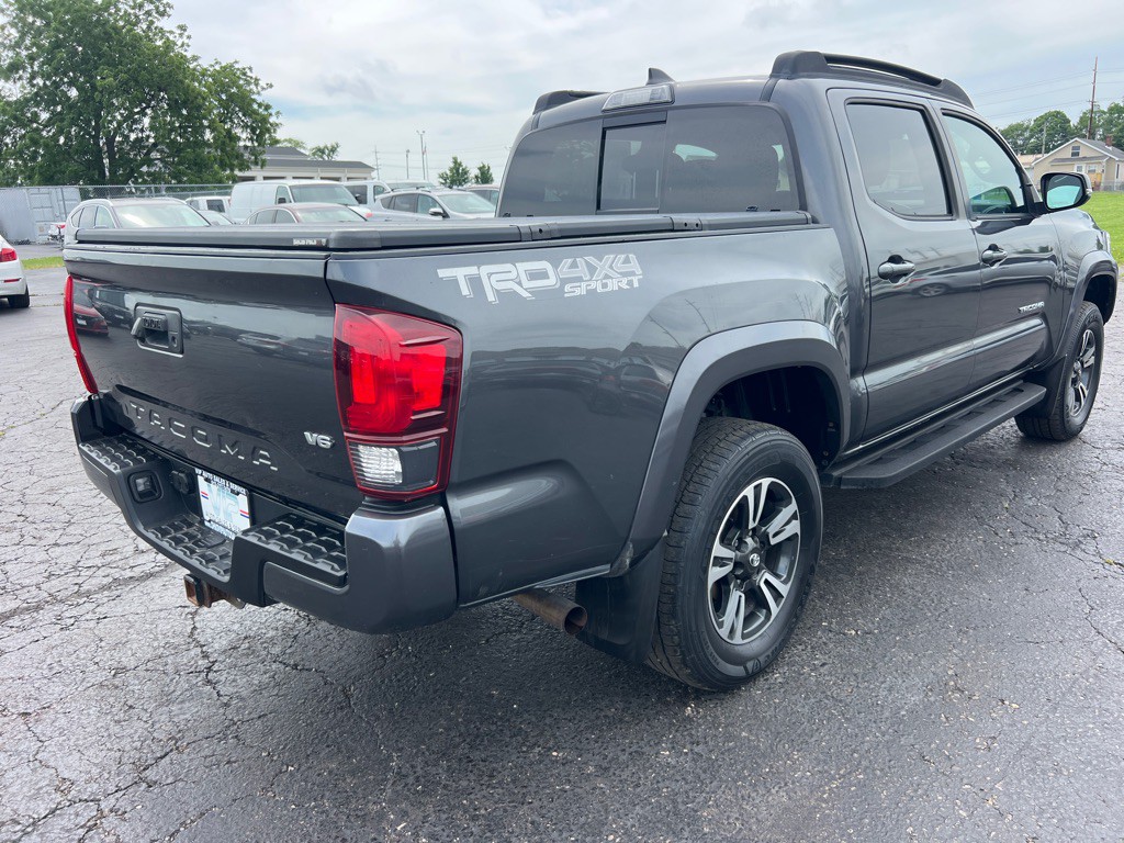 2018 Toyota Tacoma Image 7