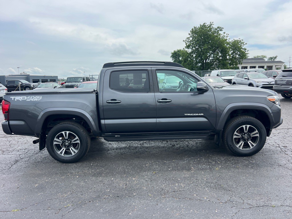 2018 Toyota Tacoma Image 8